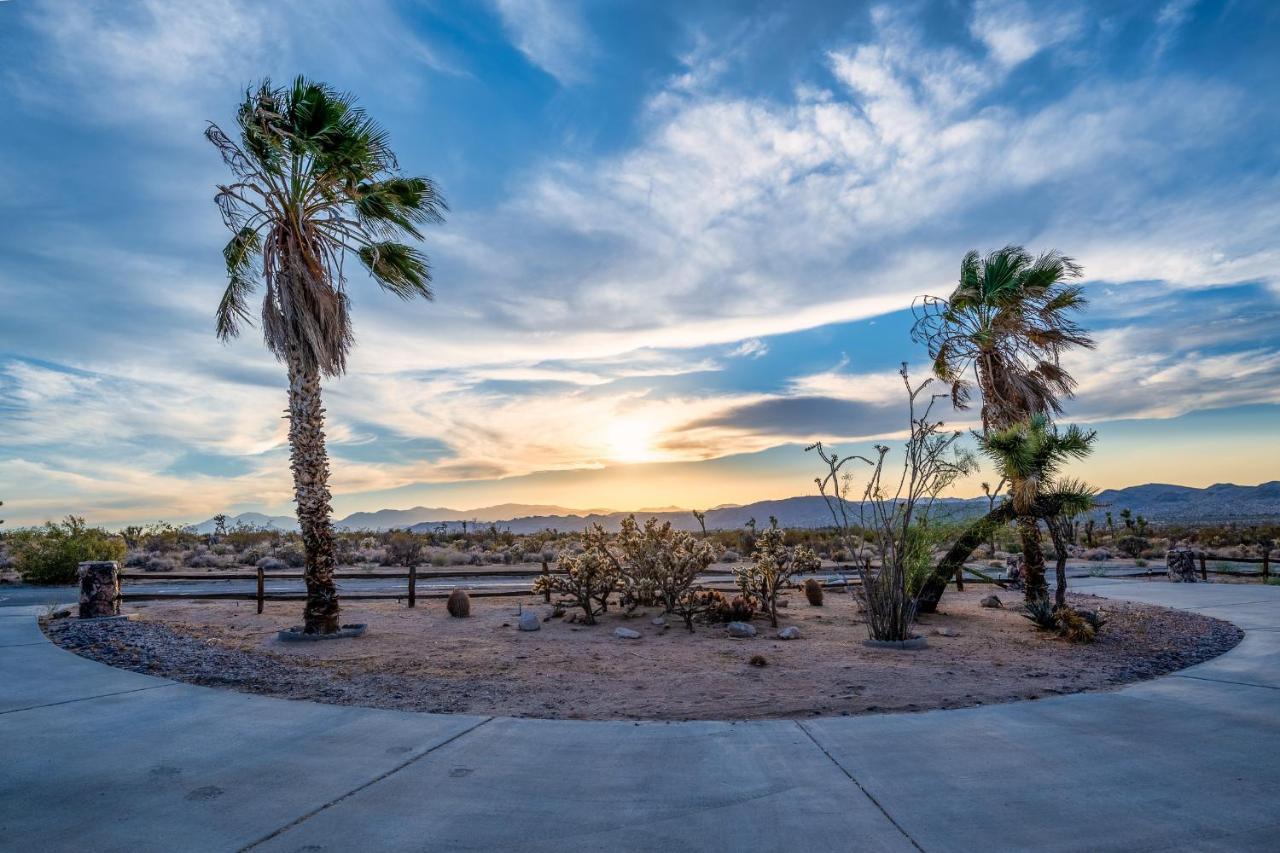 The Stargaze In Joshua Tree - Pool, Hot Tub, Views Villa Bagian luar foto