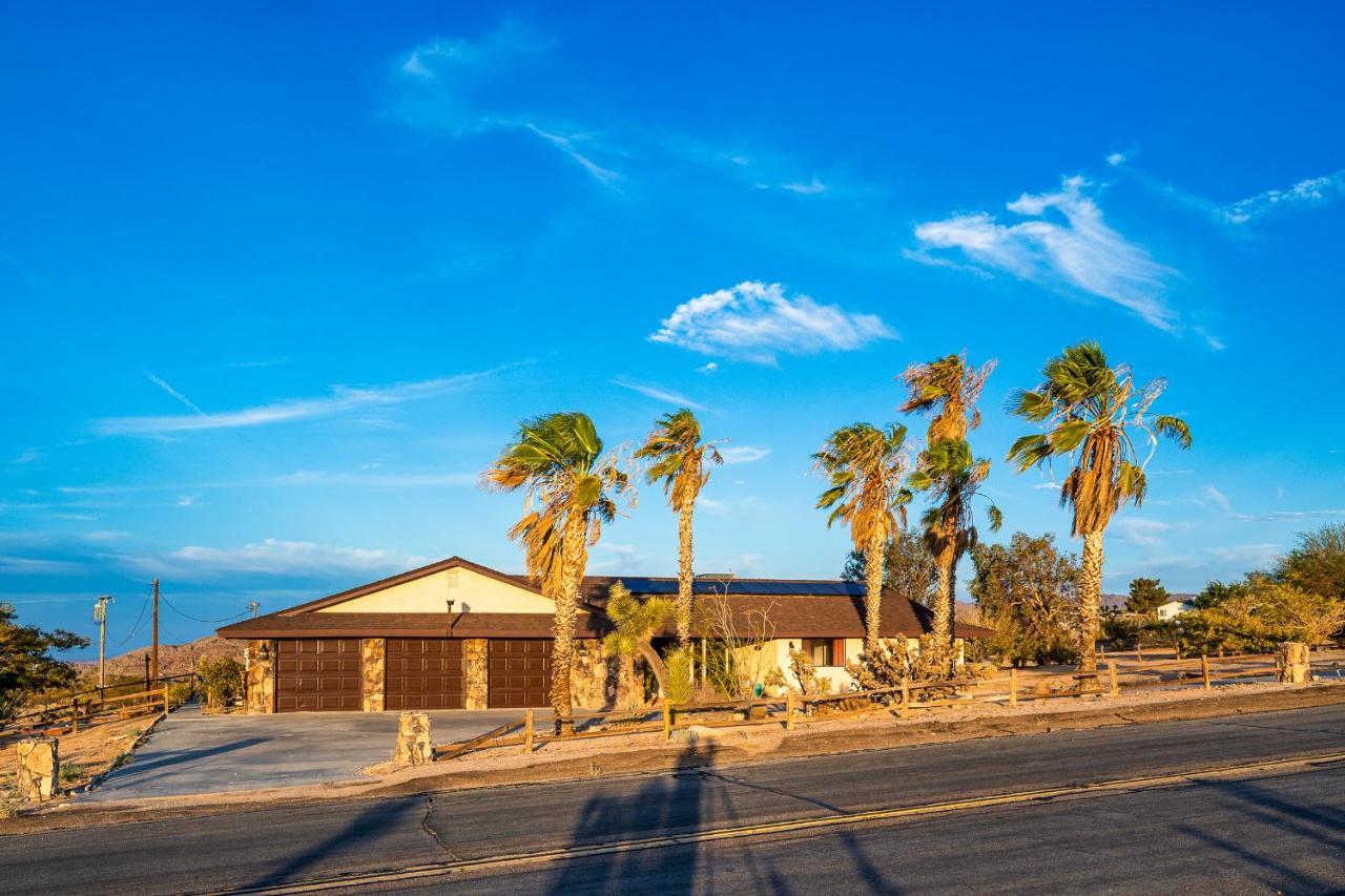 The Stargaze In Joshua Tree - Pool, Hot Tub, Views Villa Bagian luar foto